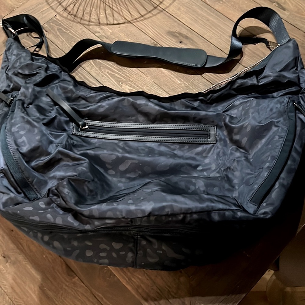 Lululemon gym duffle